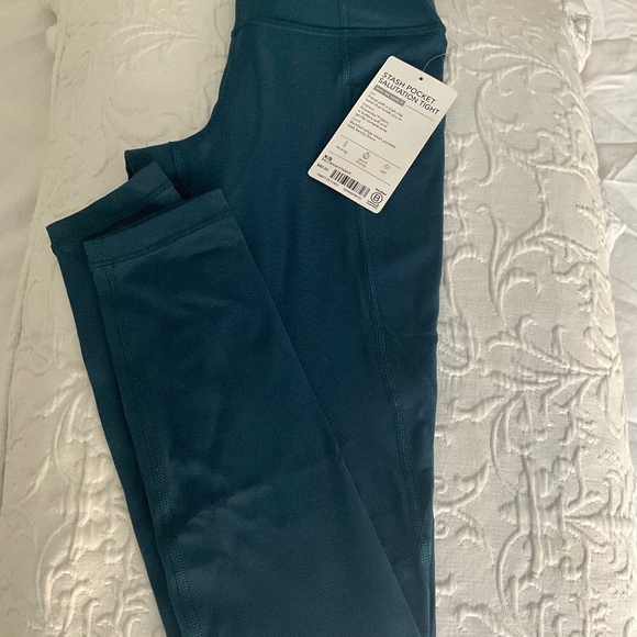 ATHLETA- Salutation Stash Pocket. Size XS. New With Tags - Picture 1 of 3